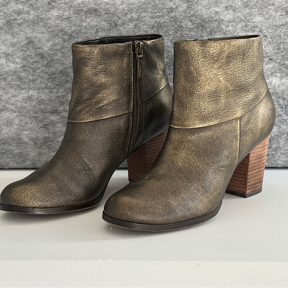 COLE HAAN Nike Air 6.5B Leather Zip Ankle Booties Cassidy Bronze Gold Metallic - Picture 2 of 16